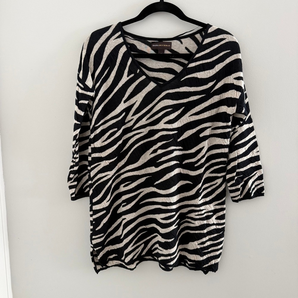 Dana Buchman Zebra Print V-Neck Tunic Top Black White‎ Textured Cotton Knit M